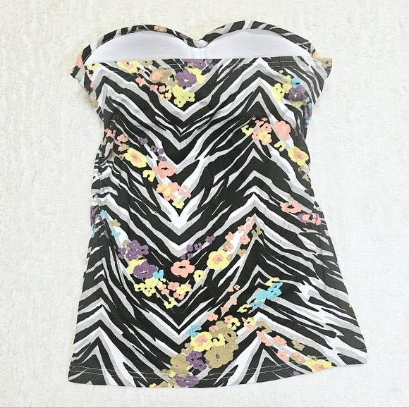 Padded Strapless Top - Picture 7 of 9